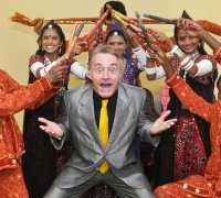 Famous US  stand up comedian Gary with Wizent dancers